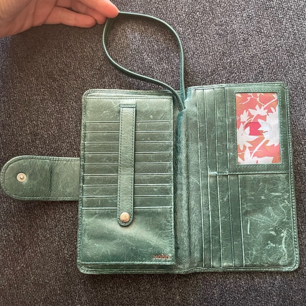HOBO Vintage Hide Dark Hunter Jasper Green Genuine Leather Wallet